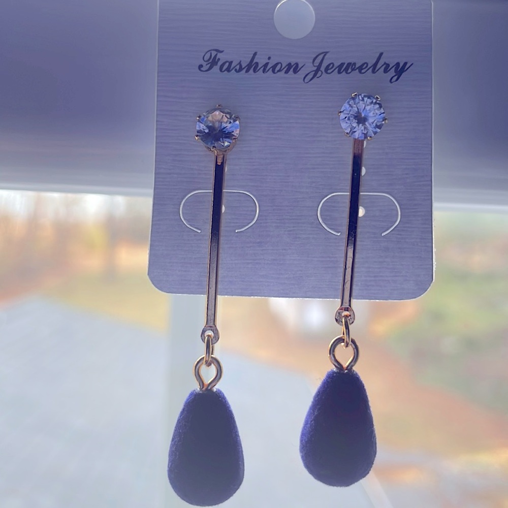 😍 New!!! Blue Dangle Velvet Pom-Pom Earrings 💞